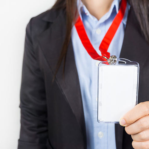 3 Benefits Of Using A Plastic Card Holder