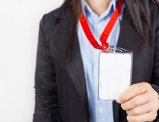 3 Benefits Of Using A Plastic Card Holder
